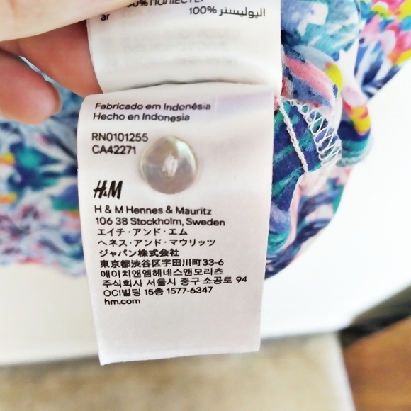 H & M Blue and Pink Tropical Floral Print Sleeveless Blouse Size 4 - Picture 8 of 9
